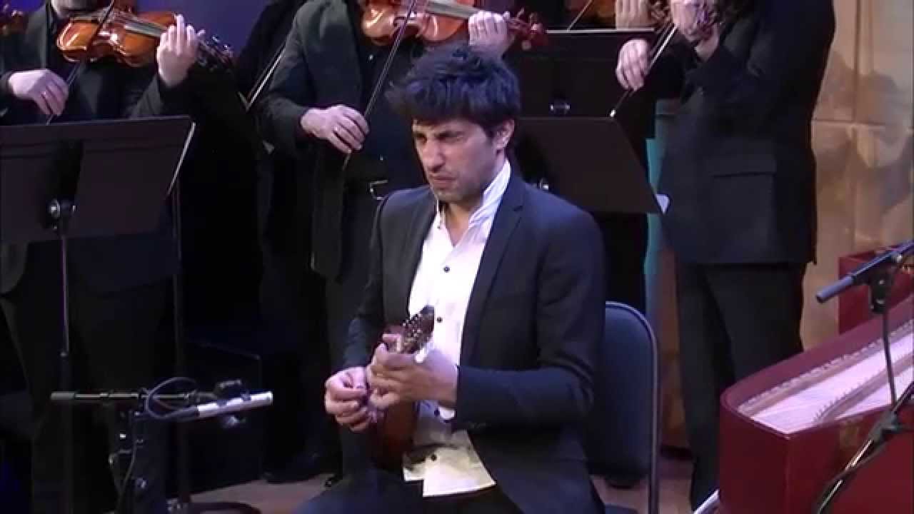 Largo from Concerto in C Major for Sopranino Recorder, RV 443   Avi Avital, mandolin & Venice Bar