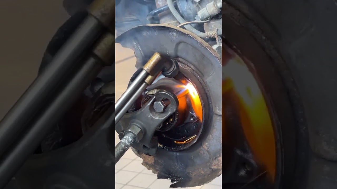 Замена заднего ступичного подшипника на Subaru Outback — звучит просто, правда? Всего 4 болта, и ...