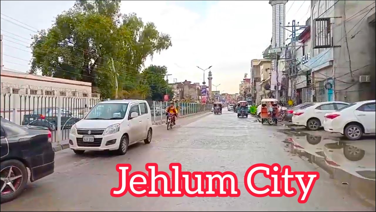 The Vibrant Bazaars Of Jehlum‚ Pakistan || The Lively Walking Tour Of Jehlum City [Full HD]
