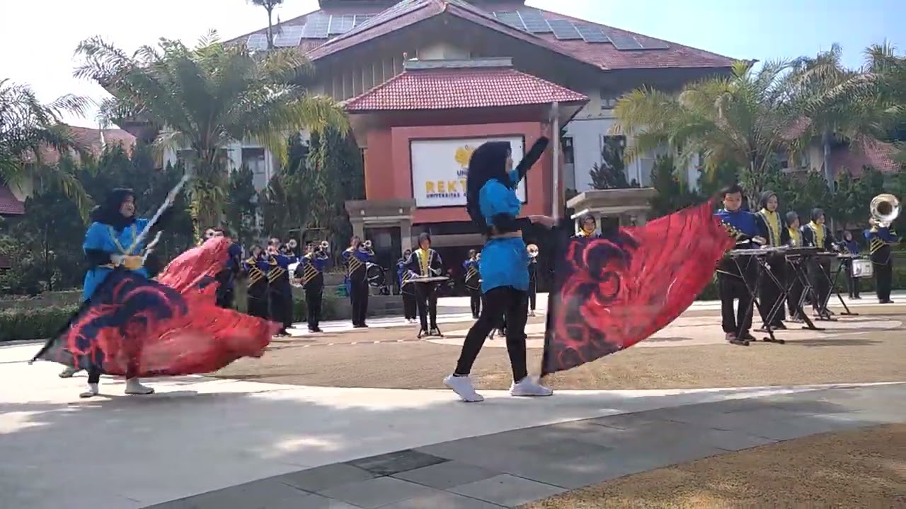 MARCHING BAND UNNES - Grand opening Unnes Fair