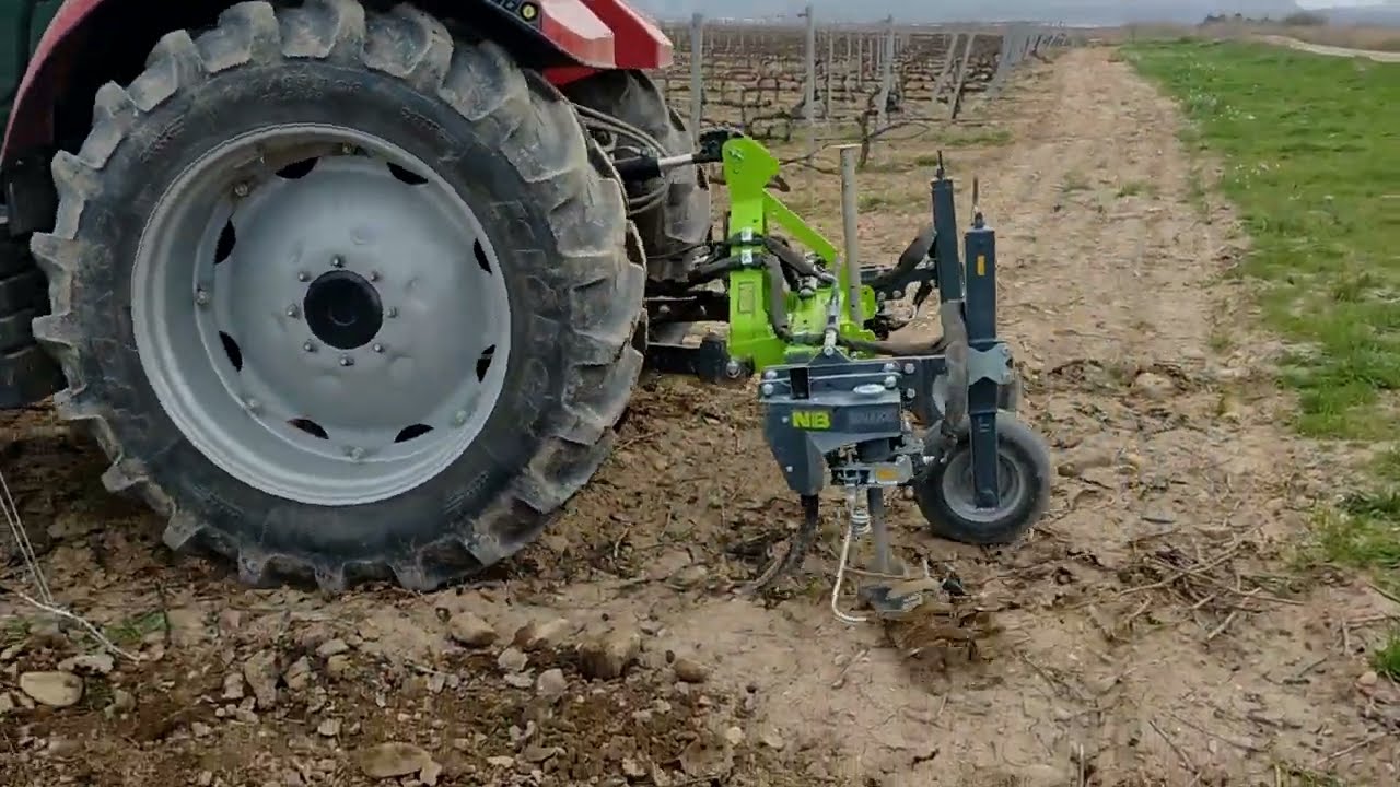 CUCHILLA INTERCEPA SNAKE CON PORTA UTILES MERLOT · UNDERVINE WEEDER SNAKE · NIUBO
