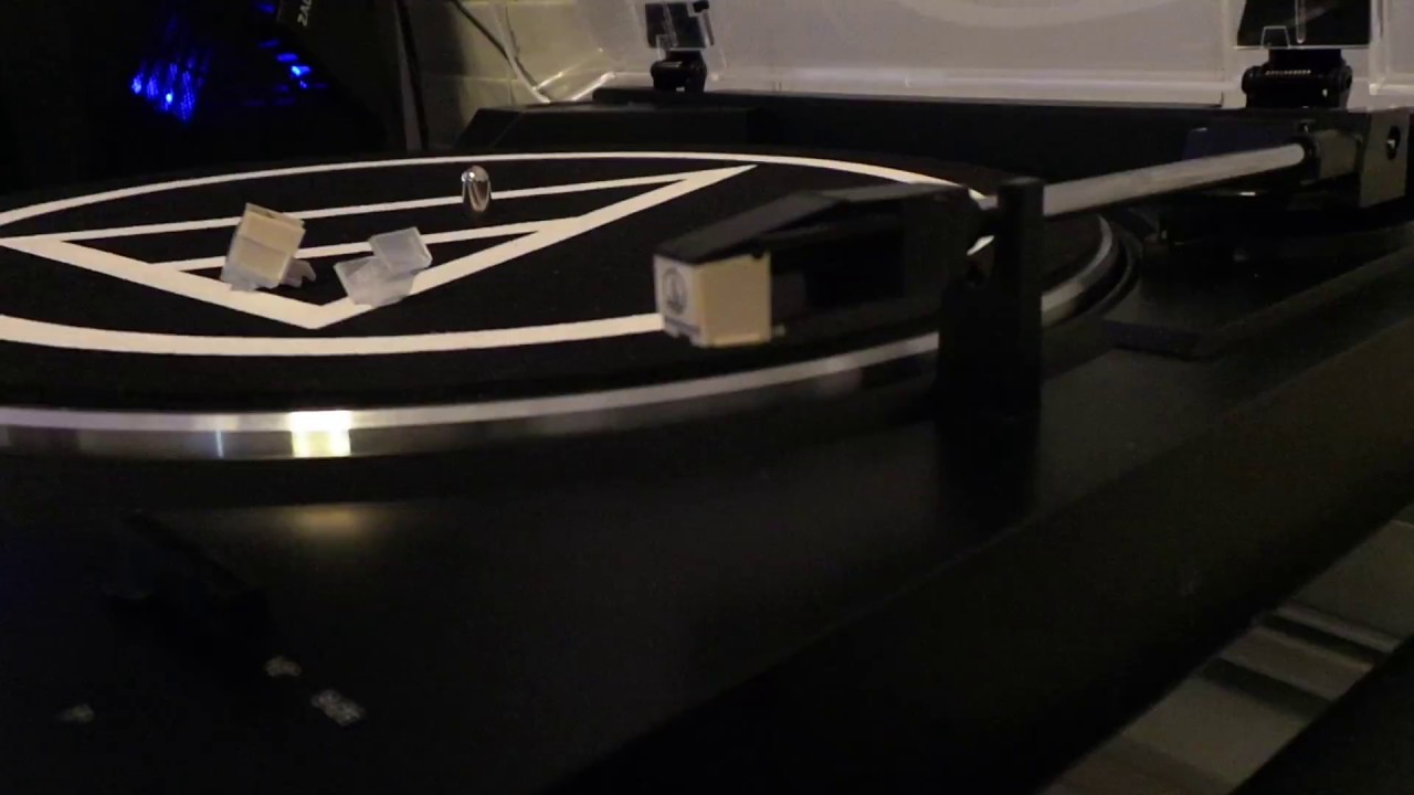 replacing your stylus on a turntable