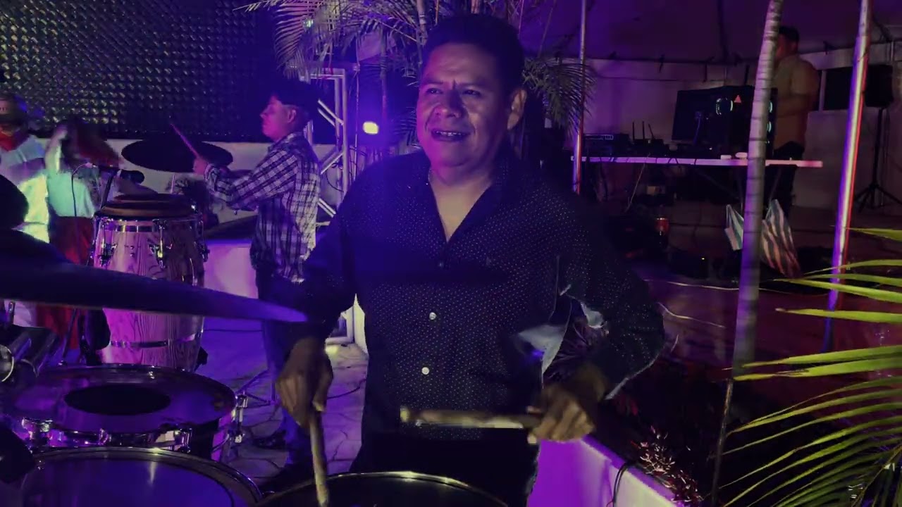 EL Son de Chacalintla || Los Reyes del Flow
