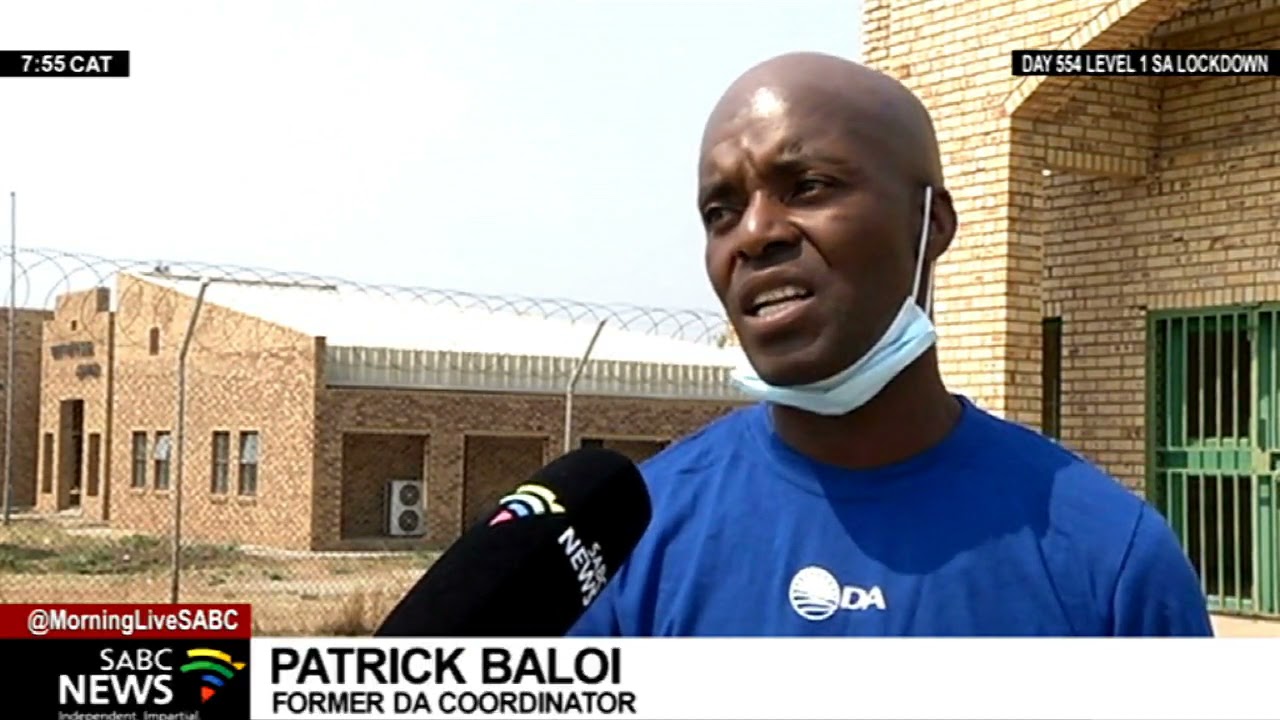 DA members in the NW defect to other political parties