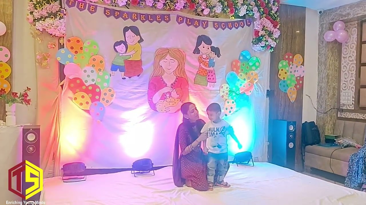 Harshiv with his Mom | Mother's Day Celebration | The Sparkles Play School | Dance