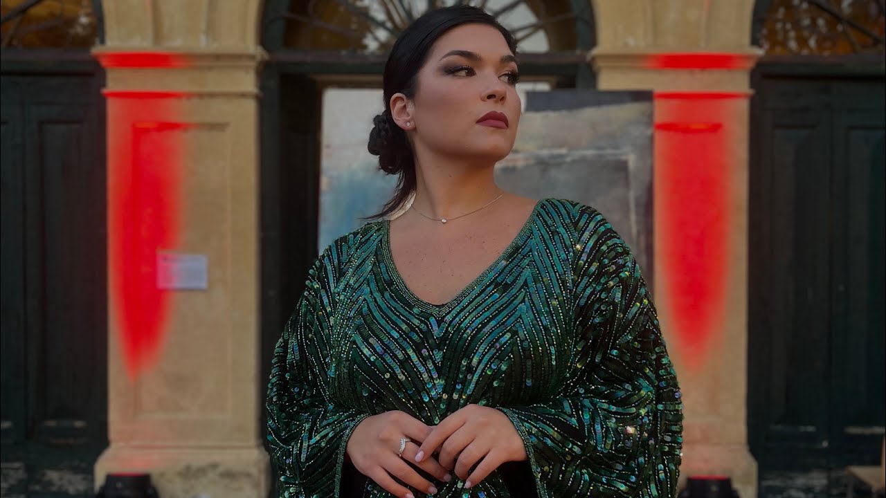 Giuseppe Verdi - "Sul fil d'un soffio etesio" (Nannetta) | Adriana Sansonne Soprano