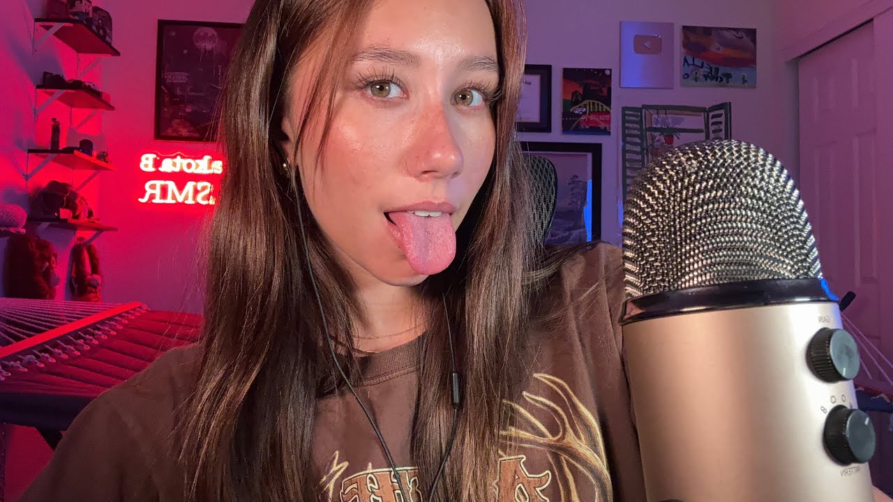 ASMR | Fast Cupped Mouth Sounds, Mic Gripping, Mic Muting and Unmuting