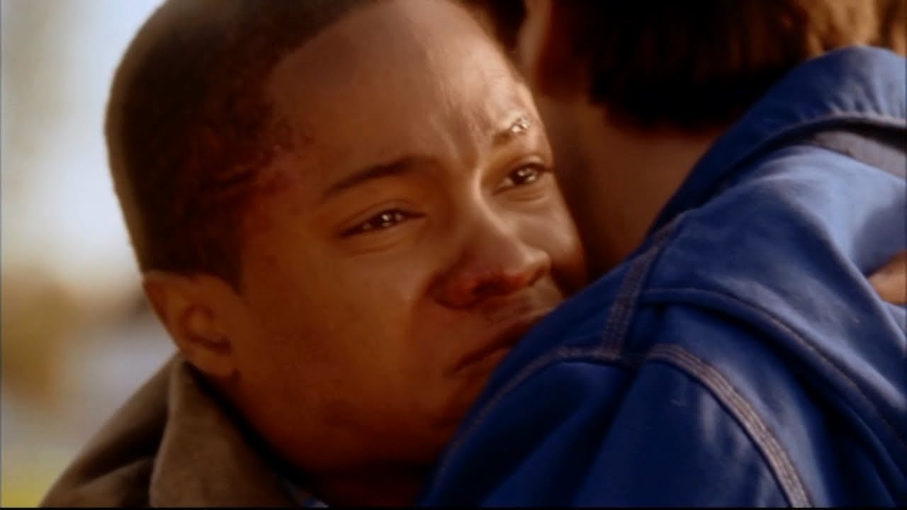 Pete Says Goodbye to Clark -- (Smallville - S3; E21)