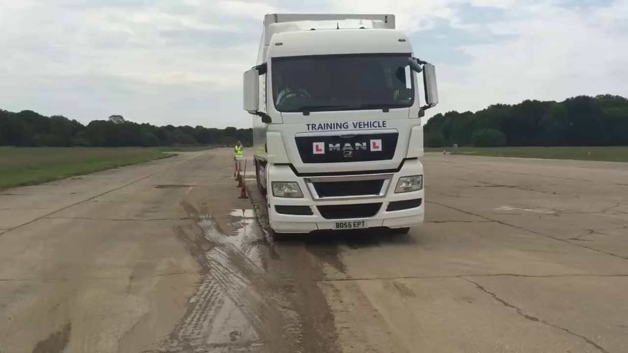 E P Training Svs Ltd, упражнение на реверсе категории C+E