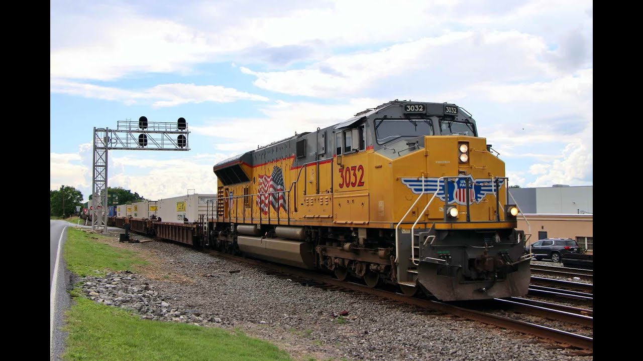 UP ST70AH leads 288 Across the Lehigh Line 6-25-23