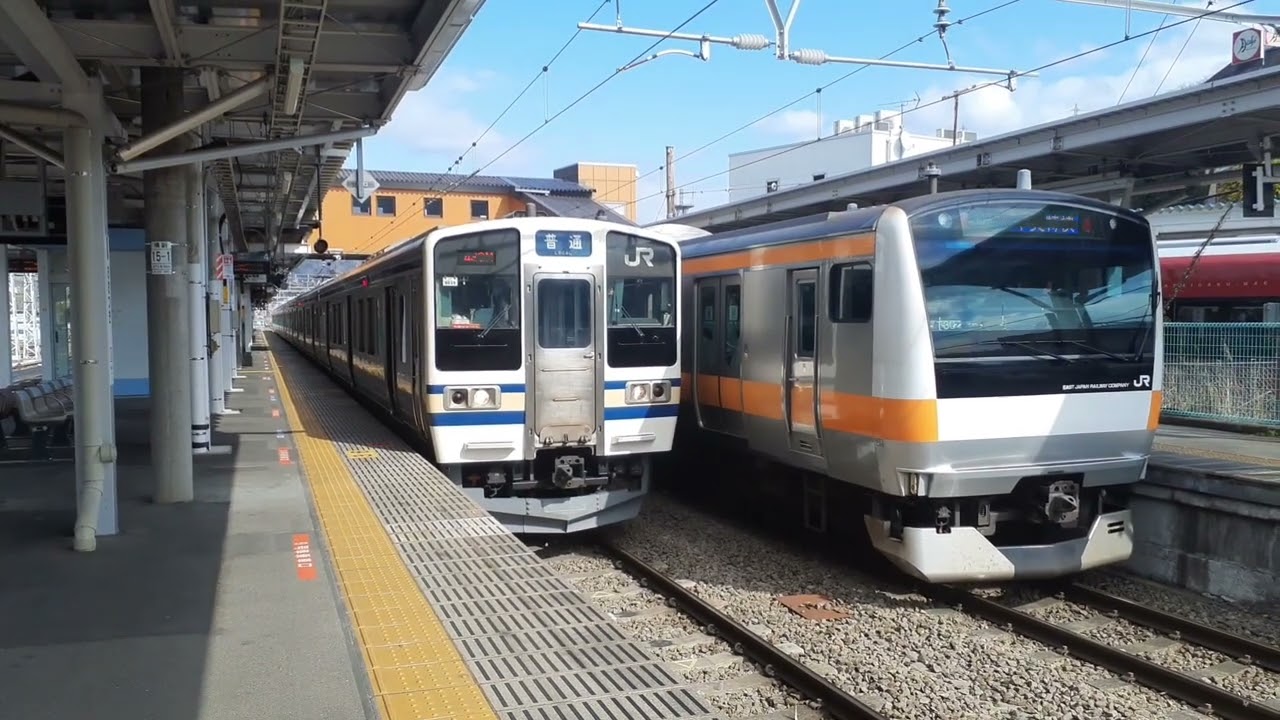 211系スカ色(N608編成)大月駅発車