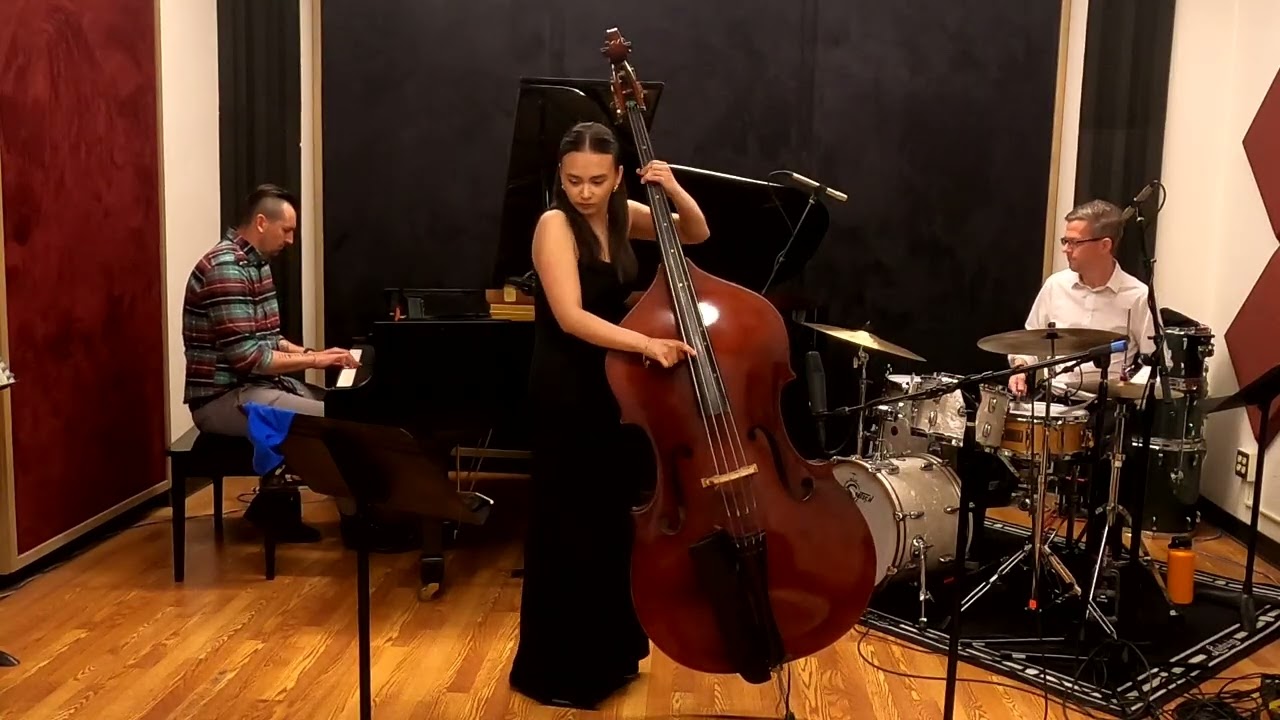 Oleo by Sonny Rollins - Chantal on Bass