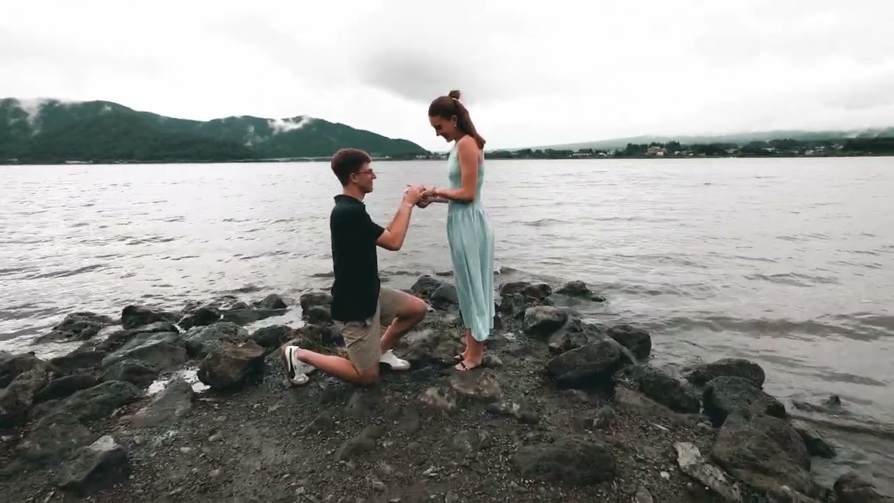 Mt.Fuji(Lake Kawaguchiko) Surprise Proposal at Oishi Park
