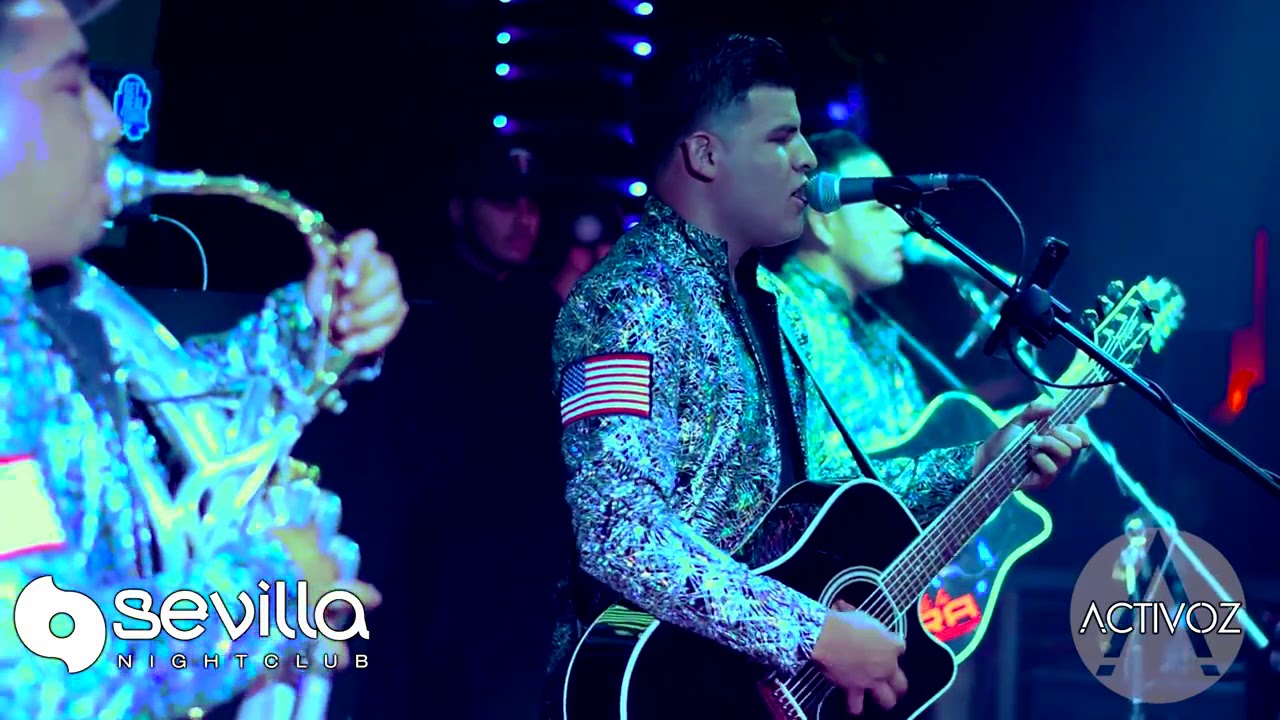 Los De La Era-   Cuatro Meses - Amor A La Ligera- En Vivo desde Sevilla Nightclub