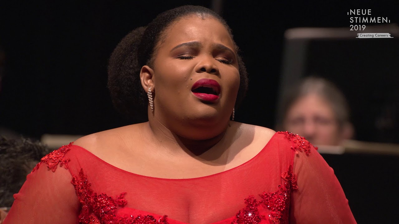 NEUE STIMMEN 2019 - Semi-Final: Nombulelo Yende sings 