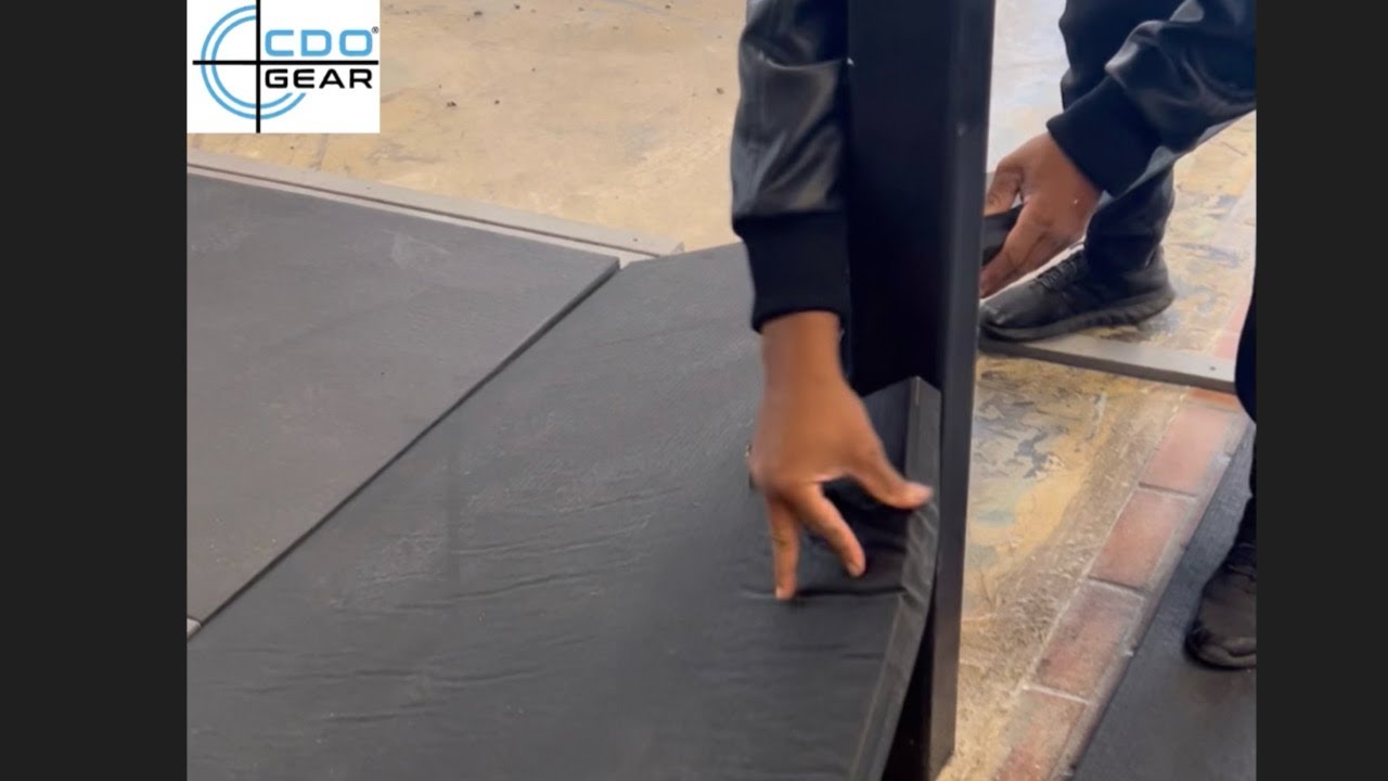 [Tutorial] How to cut and fit your mats around a pole