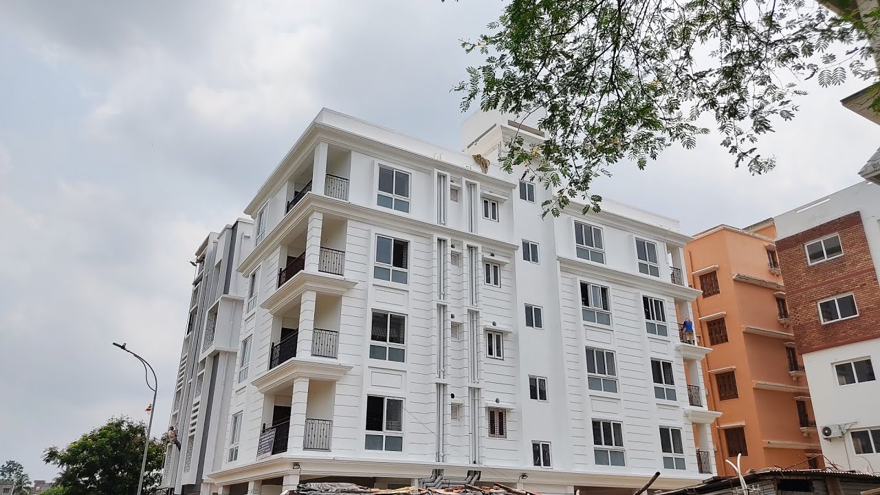 A 1100+ Sqft Beautiful East Facing 2 Bhk Flat For Sale At Action Area 1, New Town,Kolkata📲8910901629