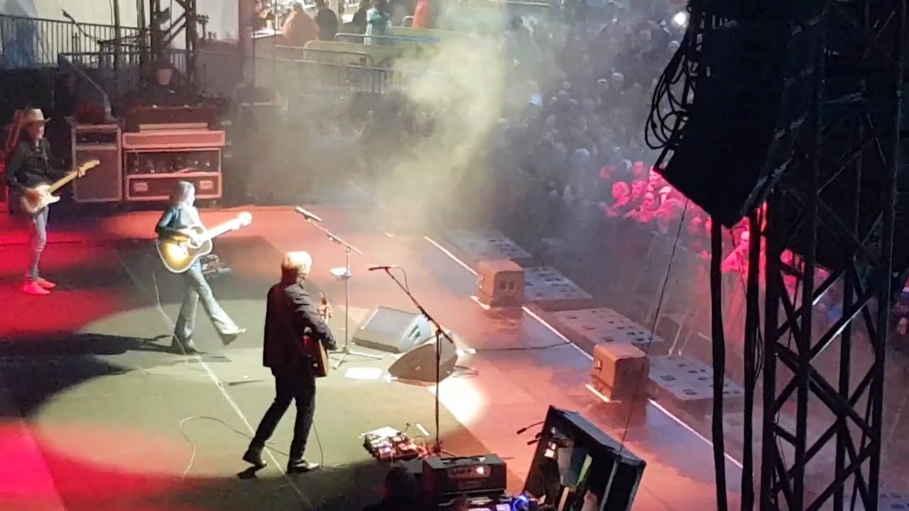 Sheryl Crow - Leaving Las Vegas - The Piece Hall Halifax UK - Thursday 13th June 2024 - UK Tour
