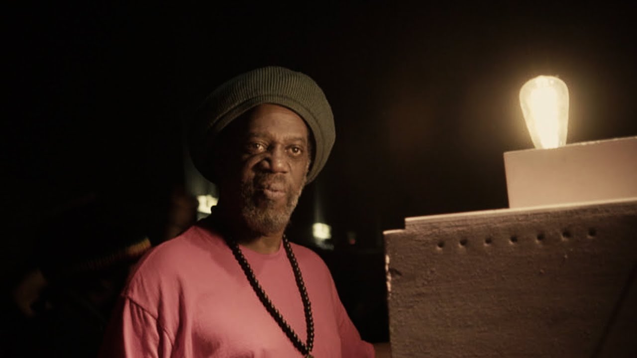 ECHO PHONICS / JONAH DAN