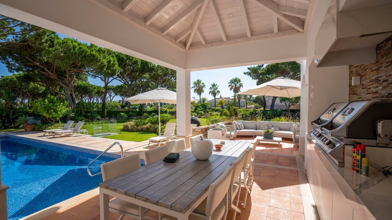QUINTA DO LAGO - ELEGANT FAMILY VILLA for sale by A1 ALGARVE LUXURY REAL ESTATE