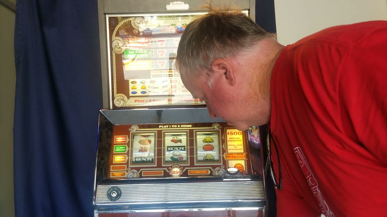 bally 1075 slot machine in operation