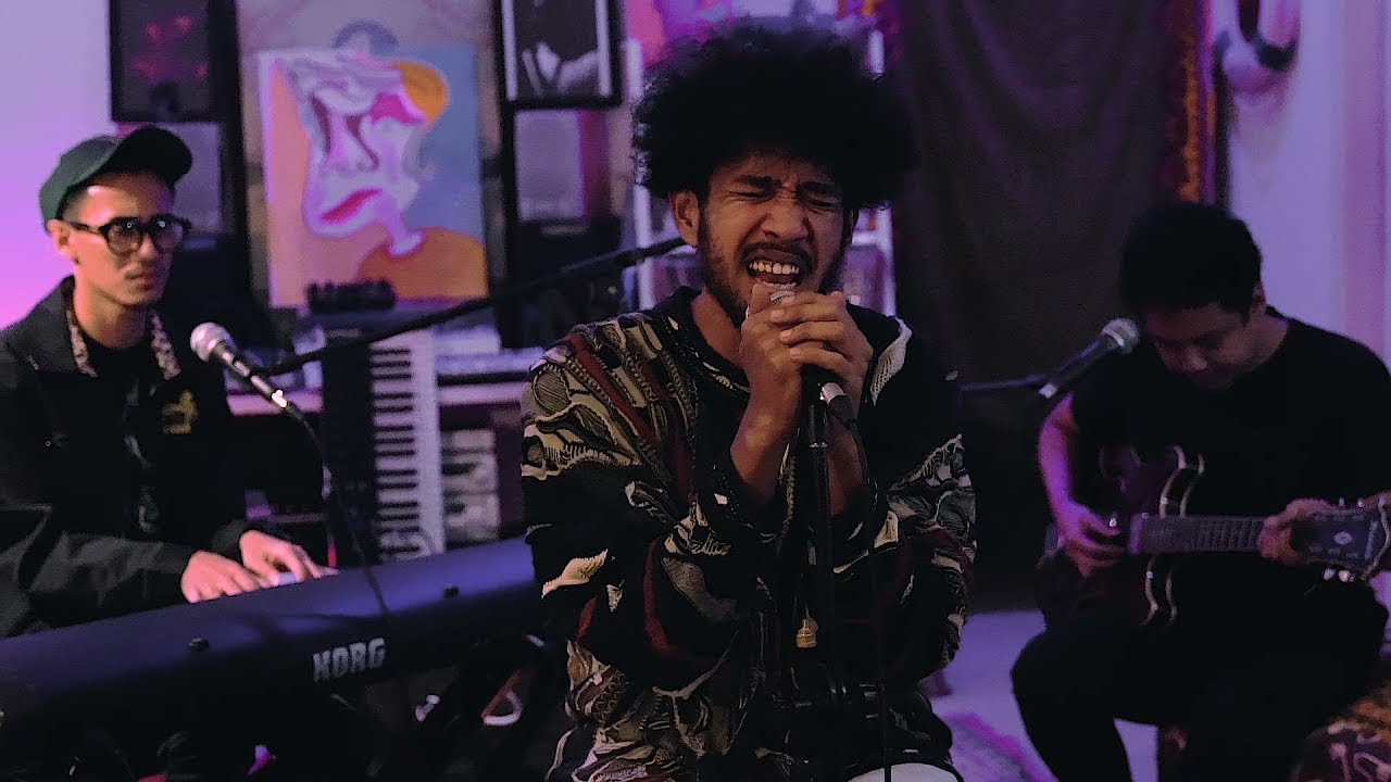 TEDDY ADHITYA - VERY INTIMATE SHOWCASE | LIVE SESSION