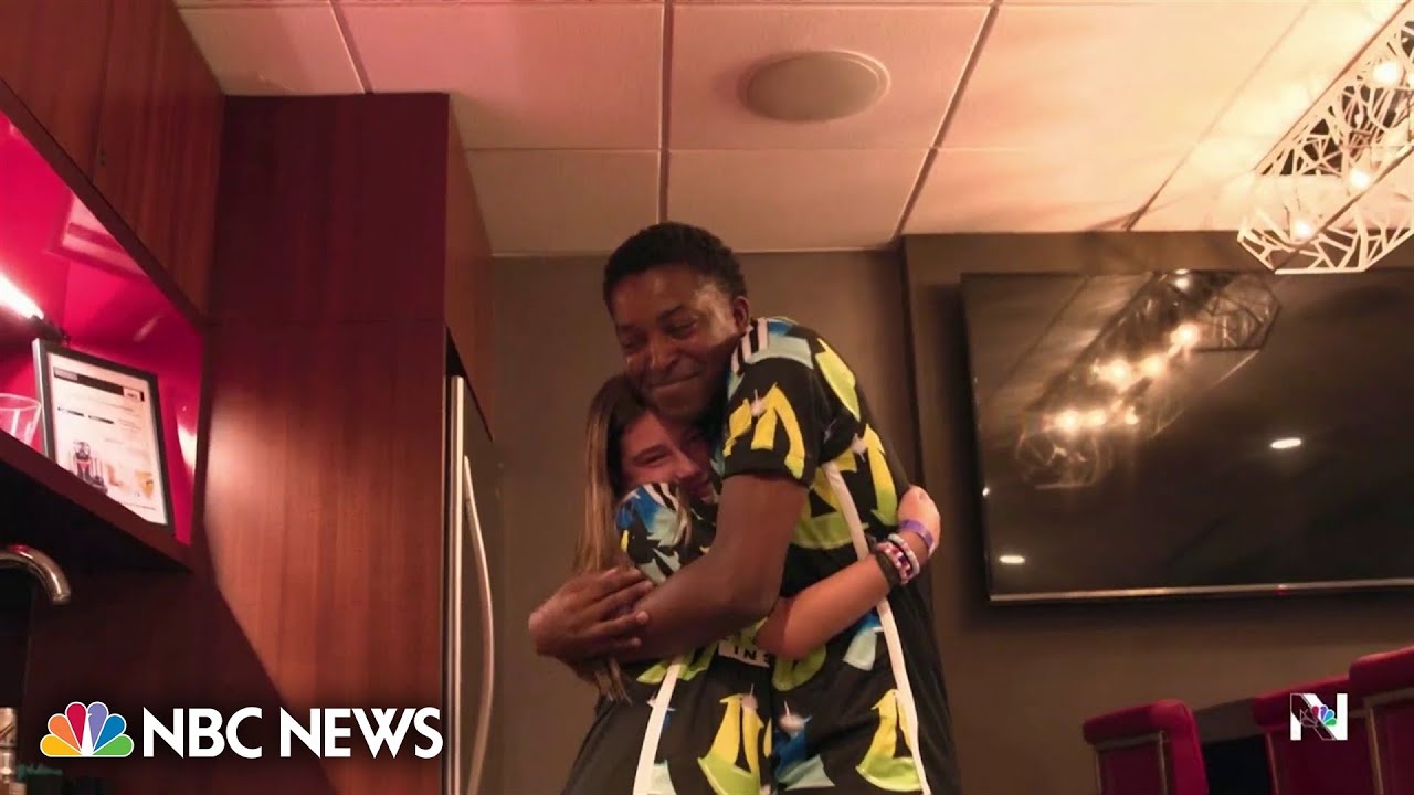 Teen has emotional reunion with nurse’s assistant who helped support her during cancer treatments