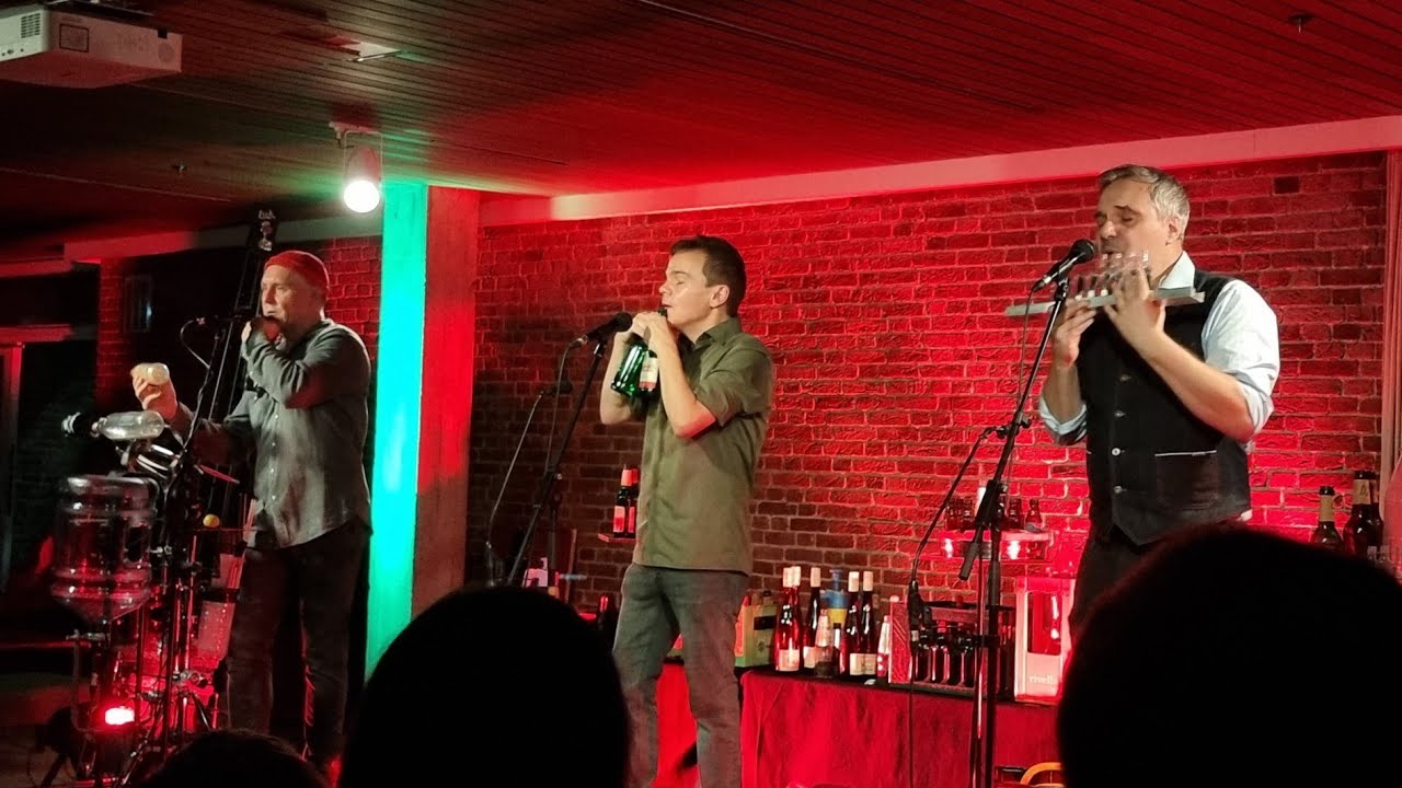 GlasBlasSing Flaschenmusik auf dem 14 Berliner Hörspielfestival Trio Da Da Da Cover @glasblassing