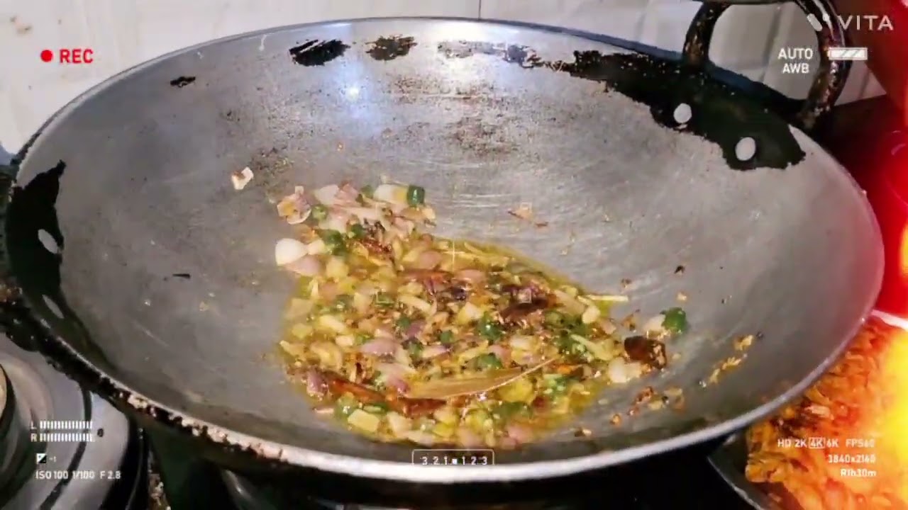 Bacchon ko manpasand, rajasthani style mai banaras kadii. Simple and the best recipe to make kadi. 