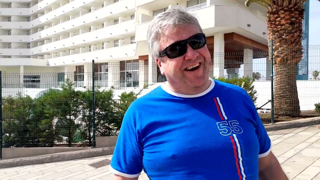 Tenerife Costa Adeje - Iberostar Las Dalias to Bouganville Playa Meeting Lovely Viewers
