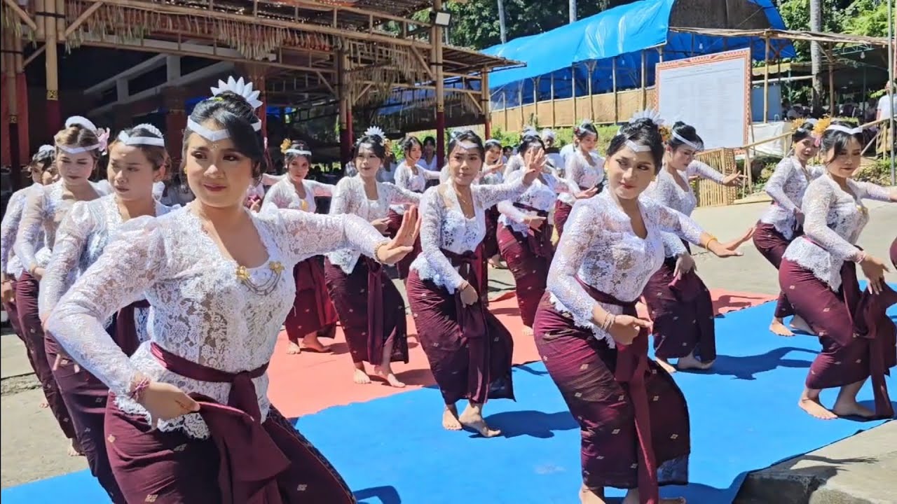 Upacara Mecaru Di Pura Manik Toya Marga Tabanan Bali