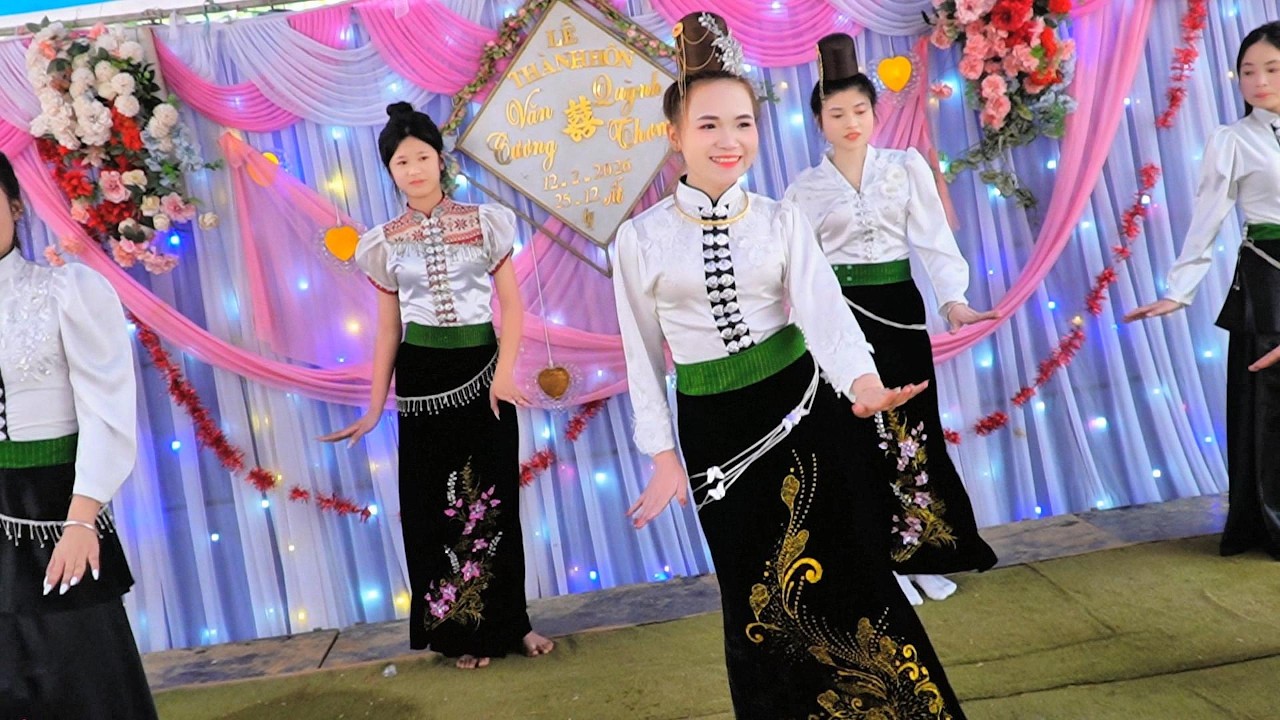 XE MÃI KHÔNG CHÁN CÔ DÂU XINH ĐẸP MÚA MỪNG HẠNH PHÚC CẢU MÌNH TRONG NGÀY LTH VĂN CƯƠNG & QUNHF THƠM