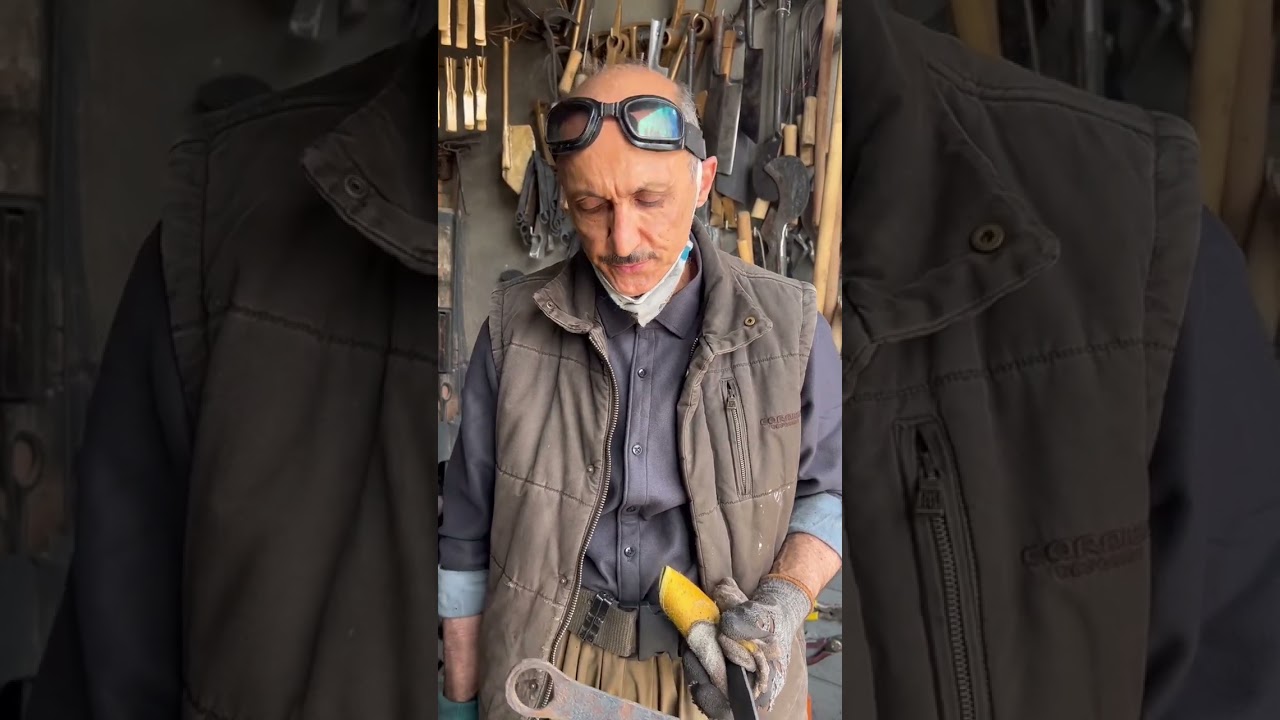 Blacksmith Husain Darwesh Sherwany ئاسنگەر حسێن دەروێش شێروانی