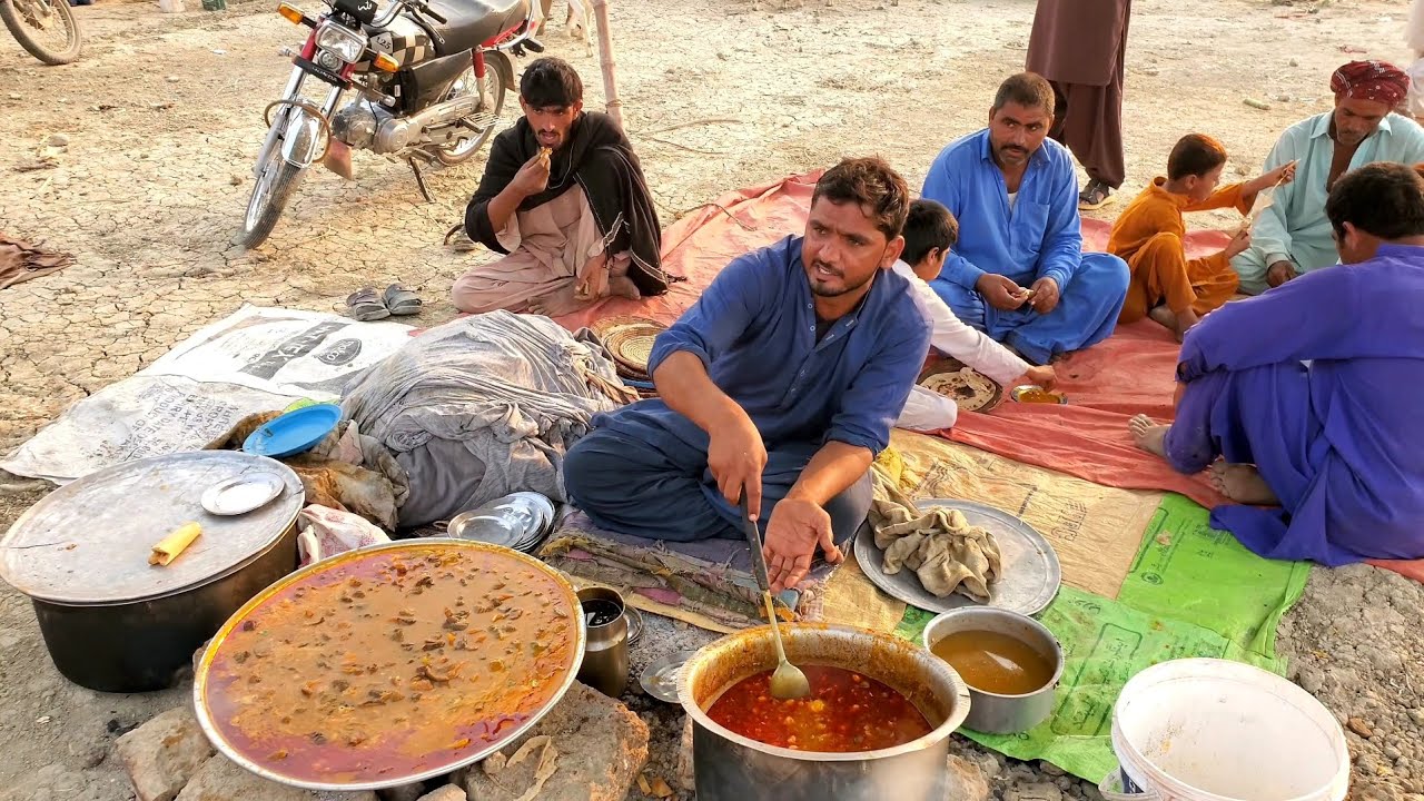 Poor People's Street food Dhaba | eating Desi Breakfast on the Land #streetfood #trending 