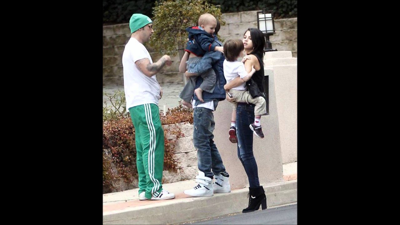 Selena Gomez: Out & About In Los Angeles With Justin Bieber (Feb.18)