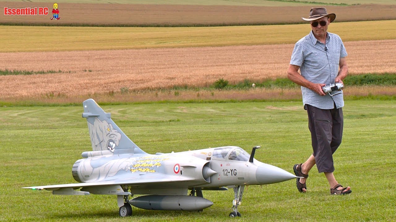 Large scale RC Dassault Mirage 2000 turbine jet | Airliner Meeting 2024