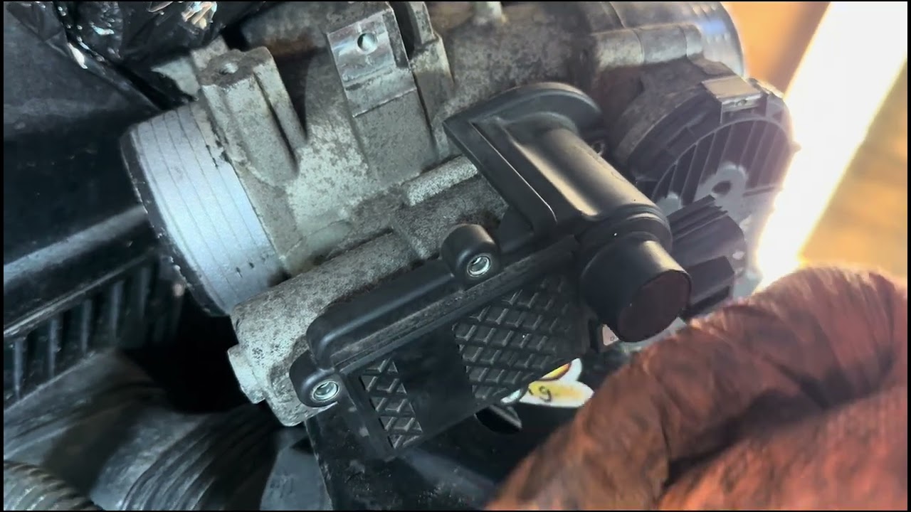 Volvo XC70 2008 limp mode with EGR valve sensor fault P040904 P0406 fixed replaced sensor
