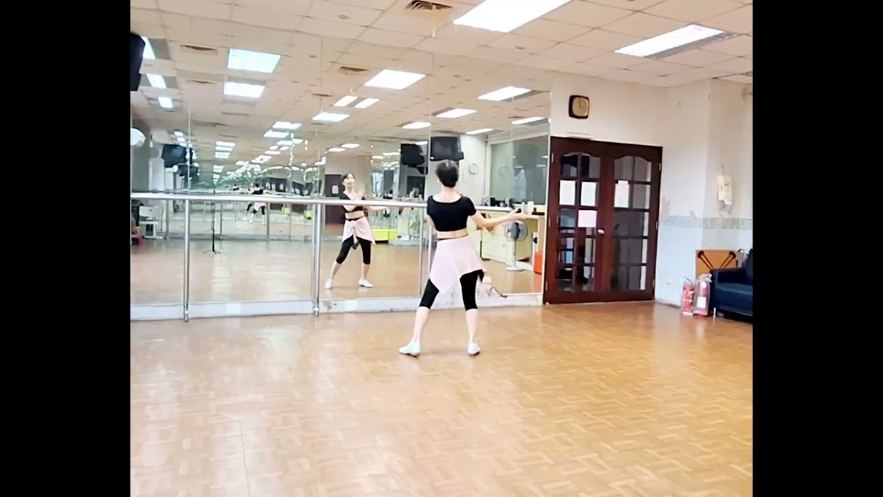 若月亮沒來 (現代舞)  編舞：陳文玲老師