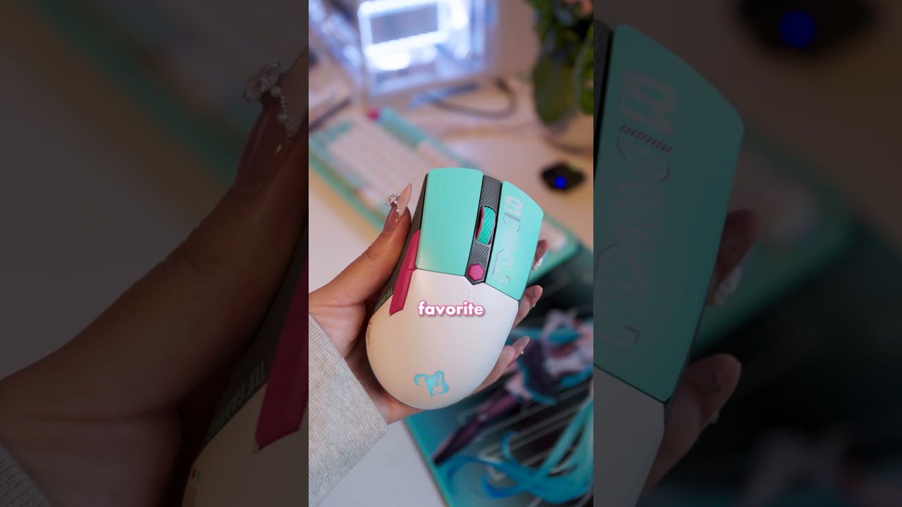 Hatsune Miku gaming peripherals?!