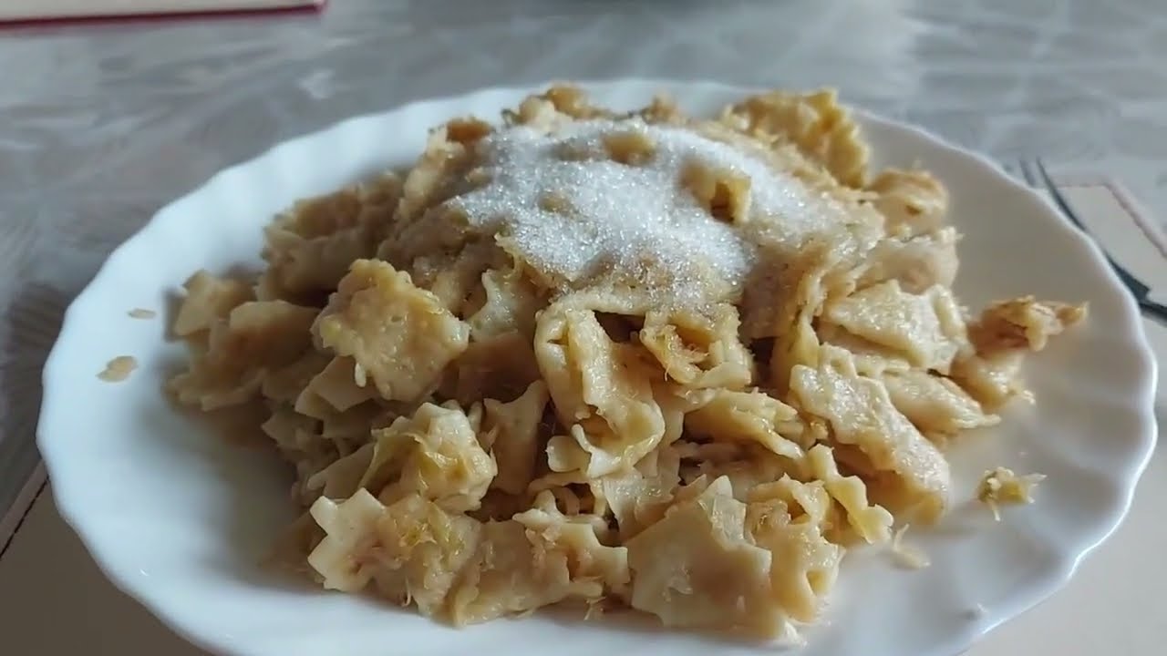 Káposztás tészta, nagyon finom így is.