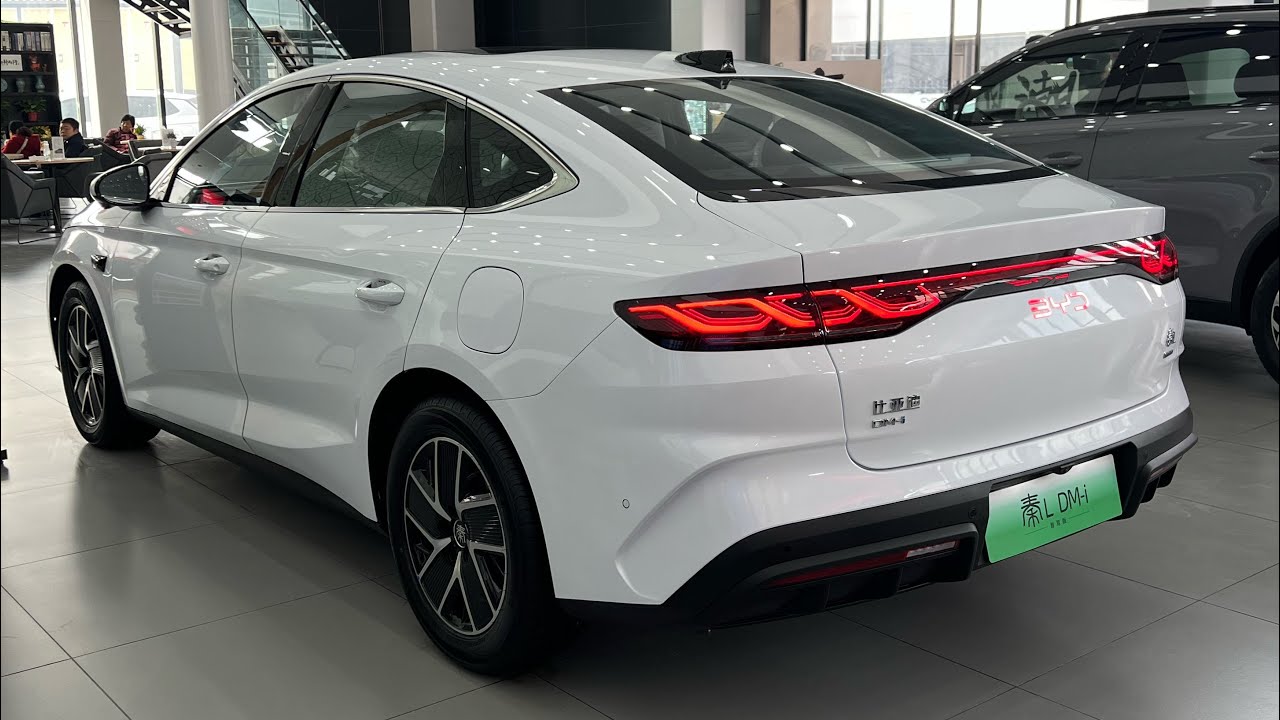 2025 BYD Qin L PHEV 2100km range under $17,900 walk-around | BYD | China 🇨🇳