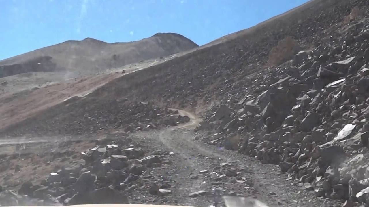 on the way to the base of the volcano Uturuncu,  www.knowchiletour.com