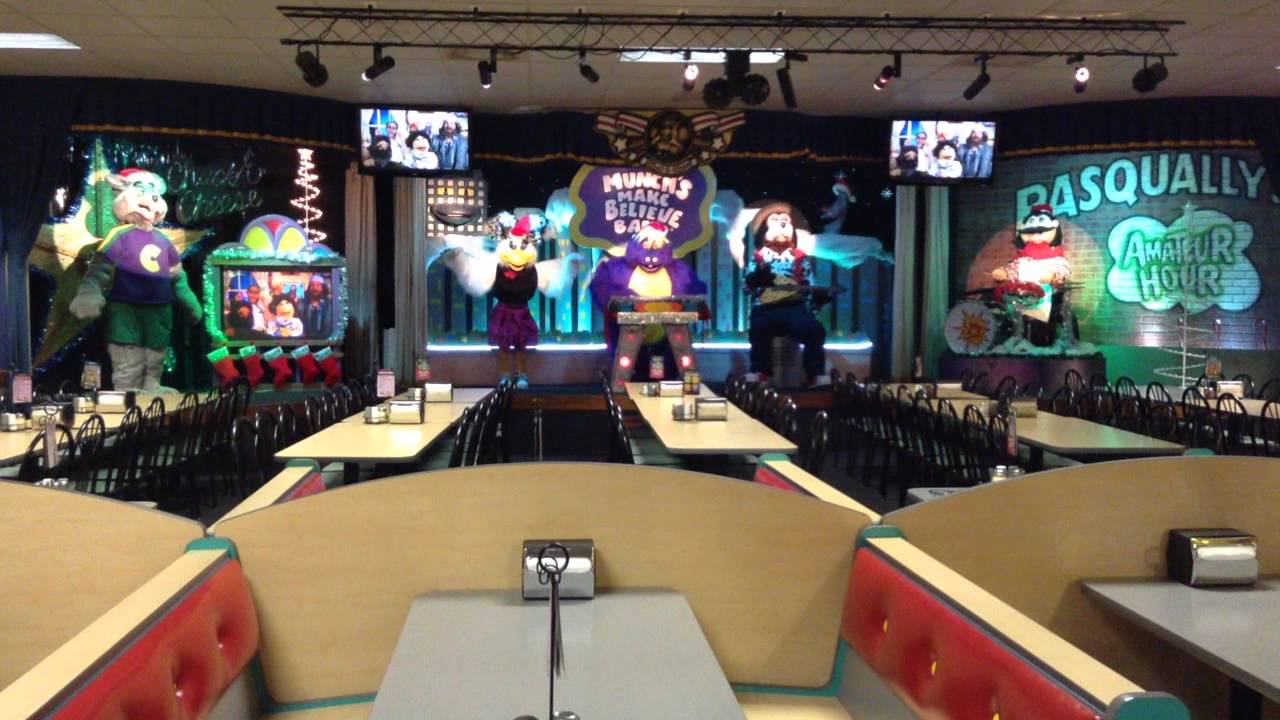 Chuck E. Cheese's Christmas/Holiday 2014 Show / Song 5 - Houston, Tx