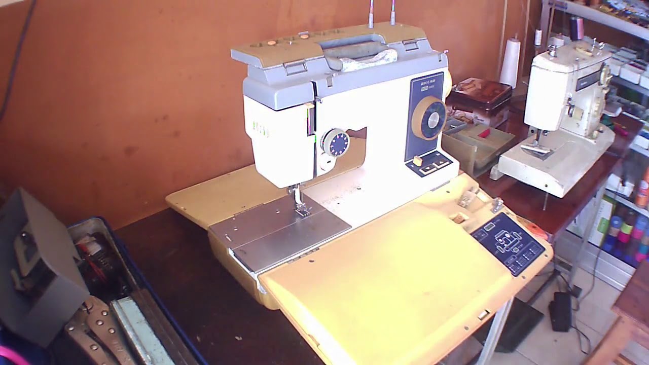 RICCAR 1000 SEWING MACHINE