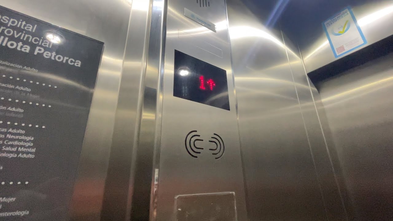 Primero 2018 ThyssenKrupp Ascensor Electromecánico @ Hospital, Quillota, Chile