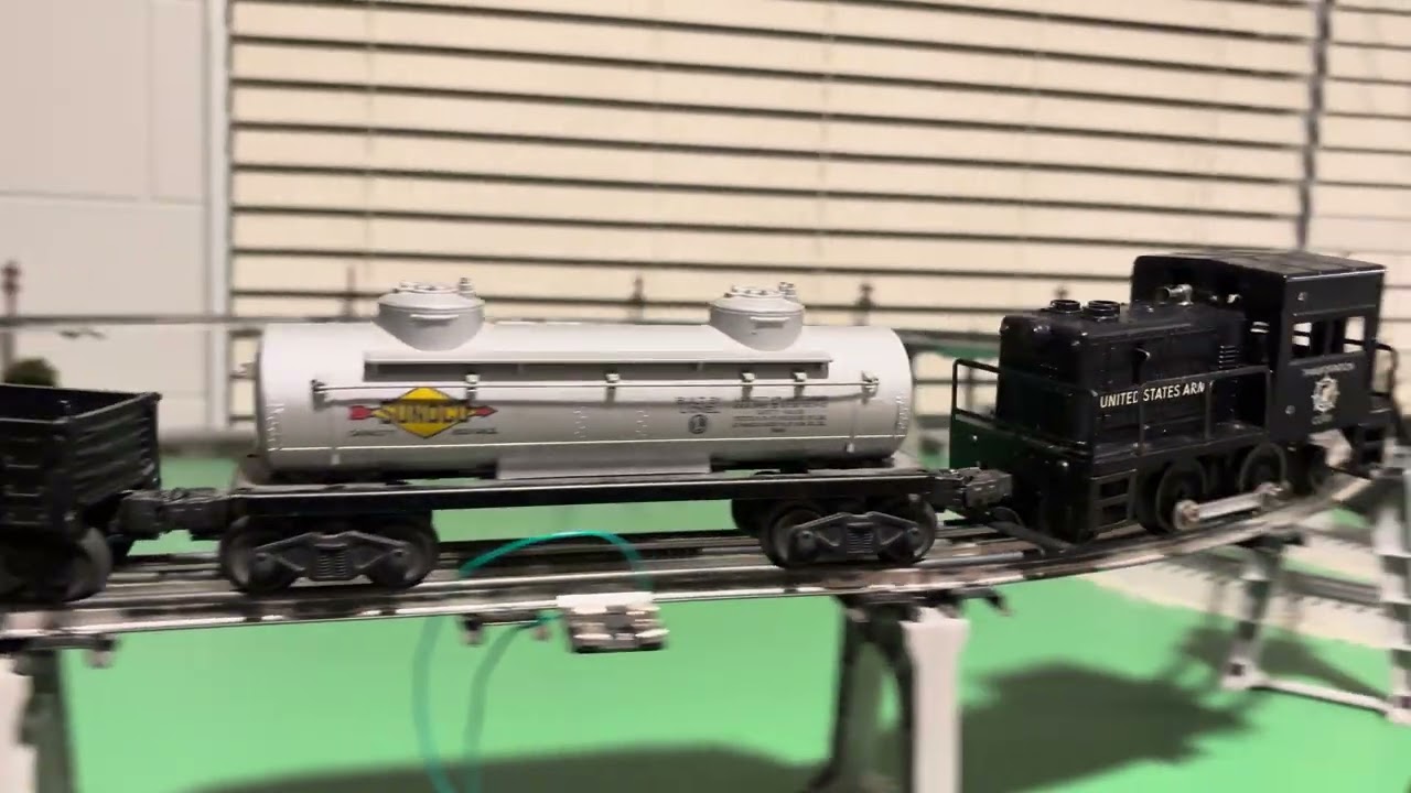 Lionel’s Nippy little US Army Switcher 