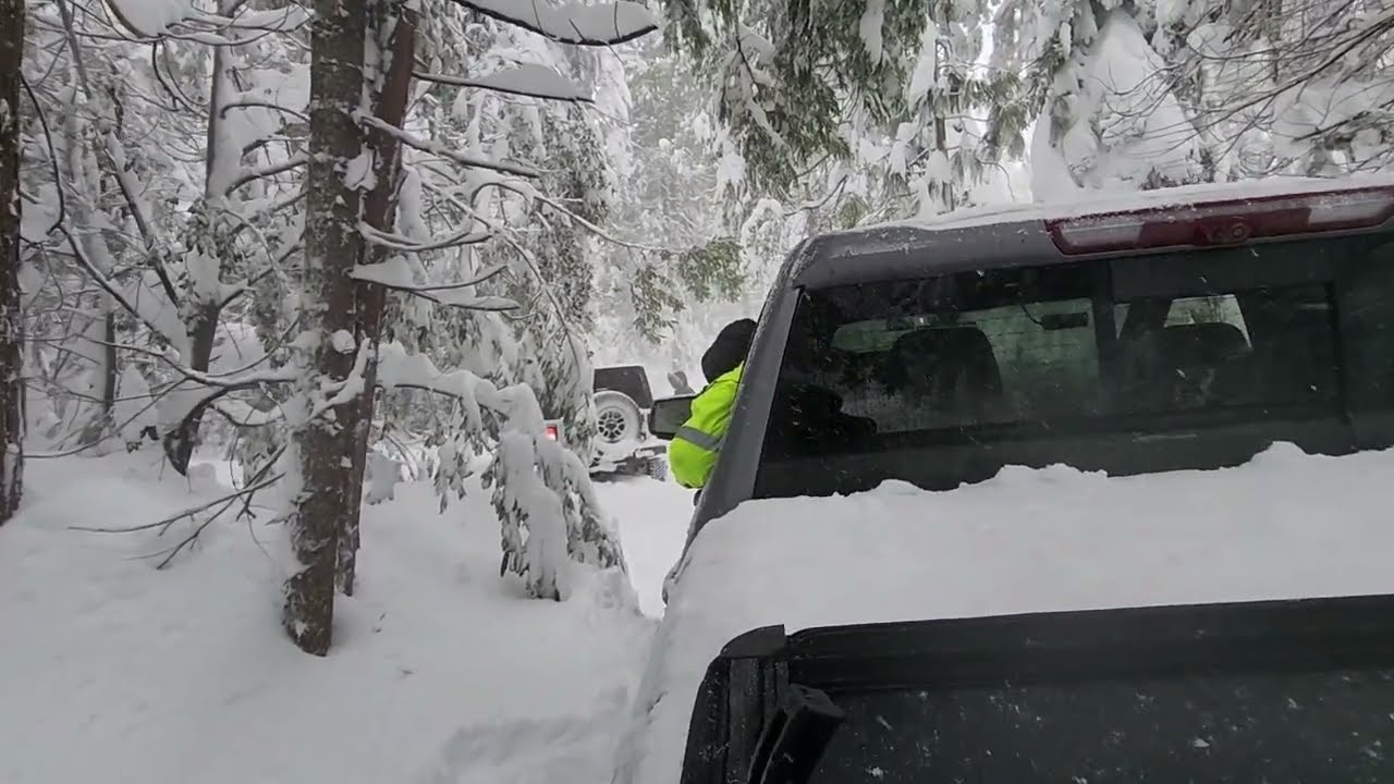 Georgetown Snow Wheeling part #1 Sierra at4 35s, F150 37s, F250 37s, Land Cruiser 34s and Rubicon 35