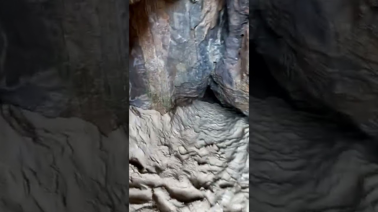 Gruta que Chora, Praia do Sununga, Ubatuba-SP, 11-2022.