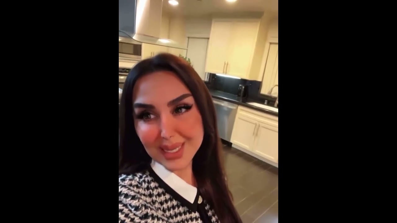 معاد نسى نفسه وقعد يبوس حبيبته قدام أخته وأمه😱ماتحمل😍شوفو زينه الهالوين🎃 