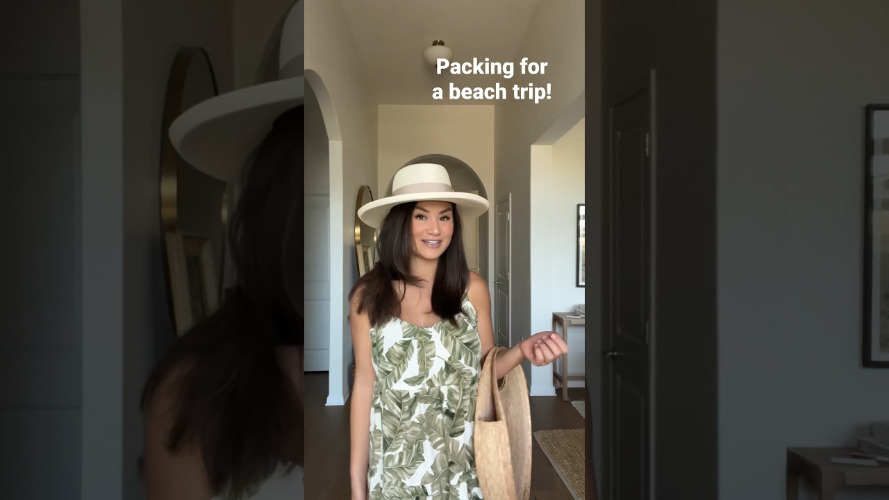 Love this Show me Your Mumu Dress that is ready for a beach vacay! #showmeyourmumu #dolcevita #beach